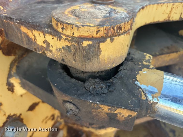 image for item EU5799 Komatsu D135A cable plow