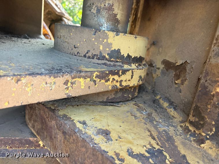 image for item EU5799 Komatsu D135A cable plow