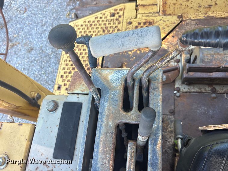 image for item EU5799 Komatsu D135A cable plow