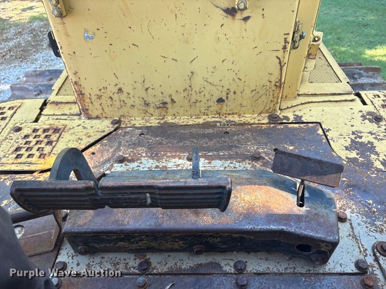 image for item EU5799 Komatsu D135A cable plow