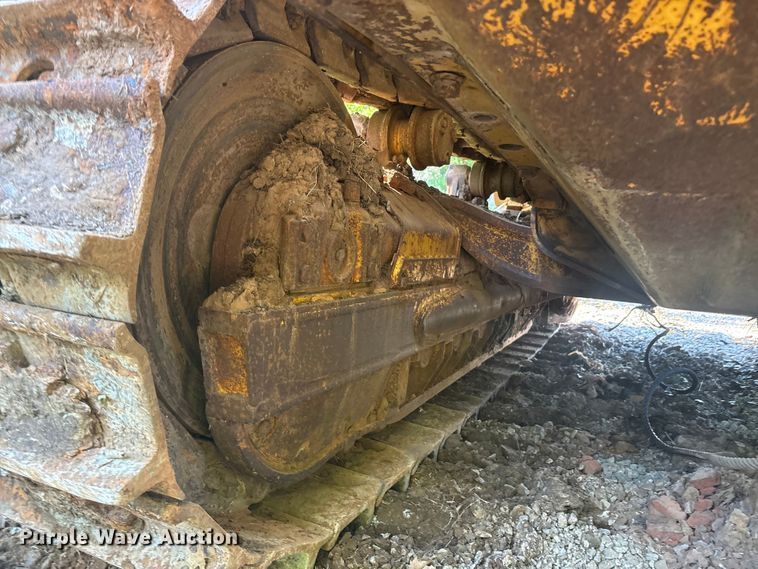 image for item EU5799 Komatsu D135A cable plow