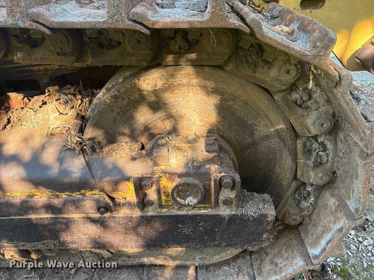 image for item EU5799 Komatsu D135A cable plow