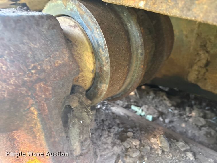 image for item EU5799 Komatsu D135A cable plow