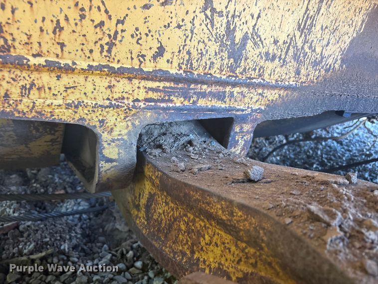 image for item EU5799 Komatsu D135A cable plow