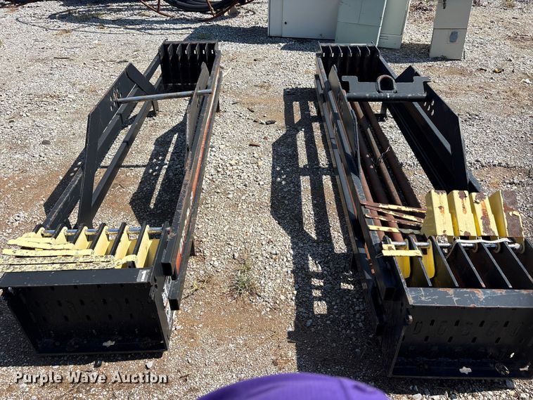 image for item EU5808 (2) Ditch Witch JT30/20 drill stem baskets