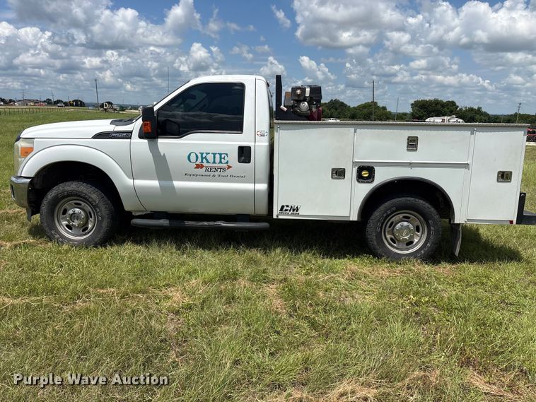image for item EU5824 2013 Ford F250 Super utility bed pickup truck