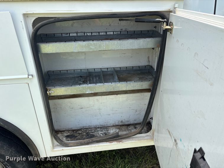 image for item EU5824 2013 Ford F250 Super utility bed pickup truck