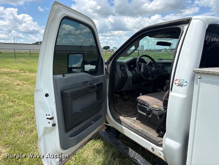 image for item EU5824 2013 Ford F250 Super utility bed pickup truck