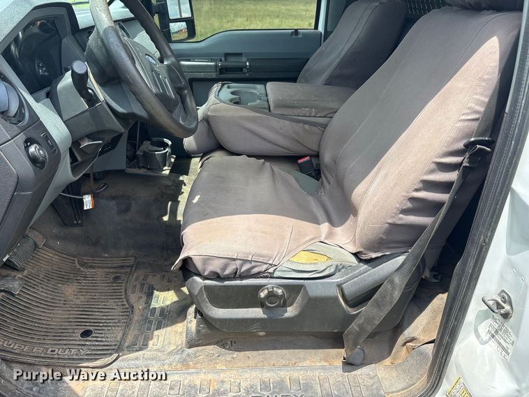 image for item EU5824 2013 Ford F250 Super utility bed pickup truck