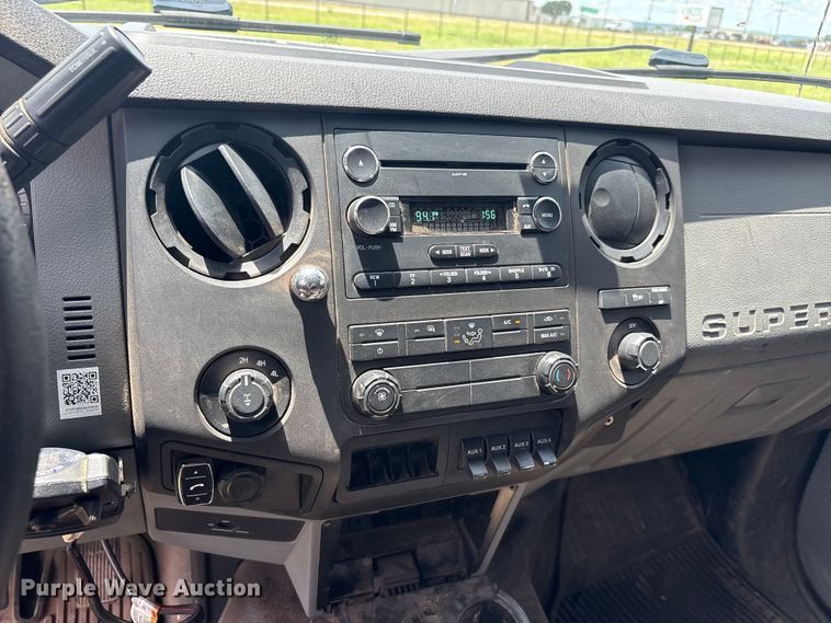 image for item EU5824 2013 Ford F250 Super utility bed pickup truck