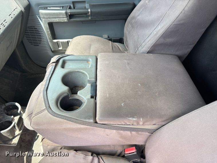 image for item EU5824 2013 Ford F250 Super utility bed pickup truck