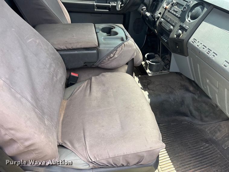 image for item EU5824 2013 Ford F250 Super utility bed pickup truck
