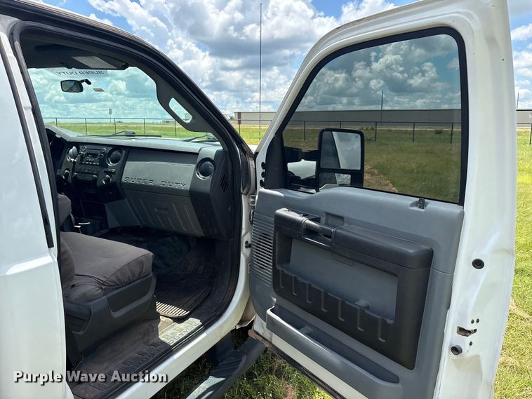 image for item EU5824 2013 Ford F250 Super utility bed pickup truck