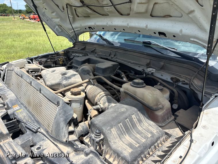 image for item EU5824 2013 Ford F250 Super utility bed pickup truck