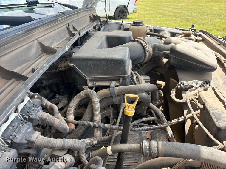 image for item EU5824 2013 Ford F250 Super utility bed pickup truck
