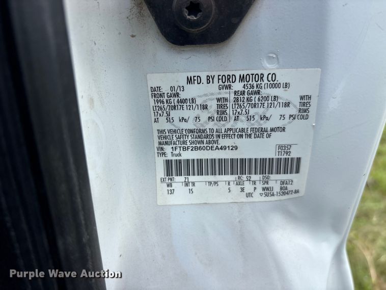 image for item EU5824 2013 Ford F250 Super utility bed pickup truck