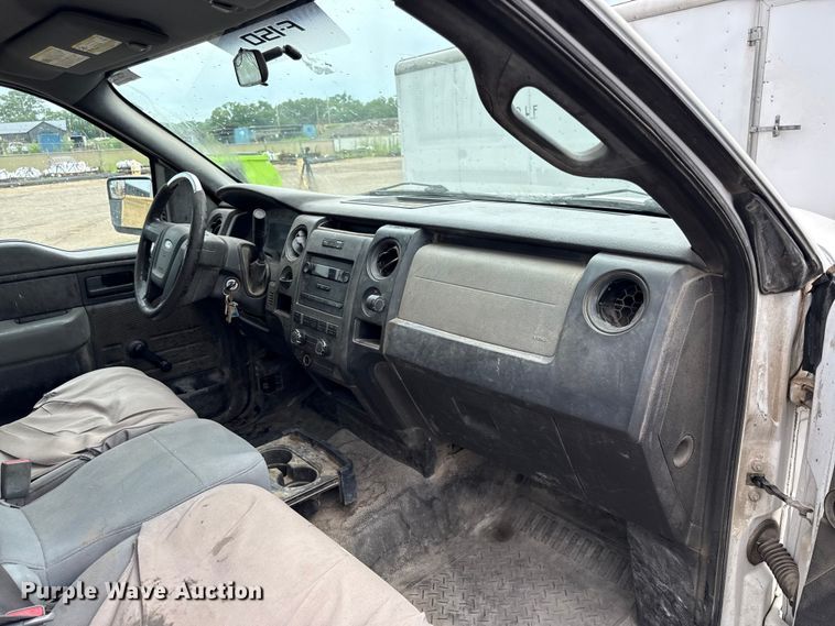 image for item EV6033 2011 Ford F150 XL pickup truck
