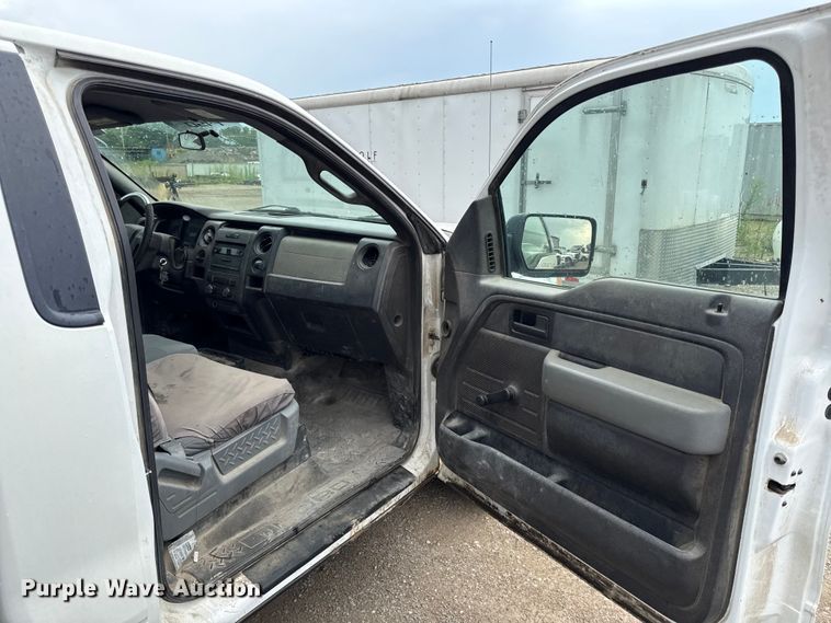 image for item EV6033 2011 Ford F150 XL pickup truck