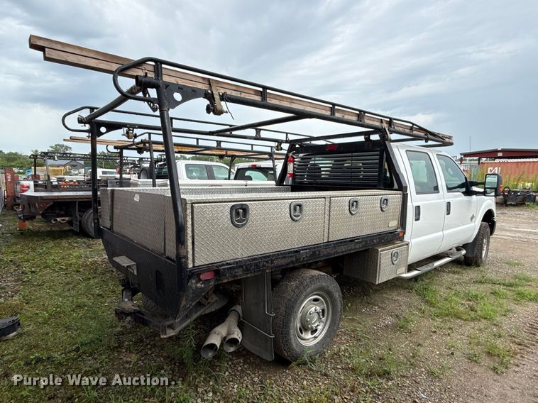 image for item EV6035 2012 Ford F250 Super Duty  Crew Cab bale bed pickup truck