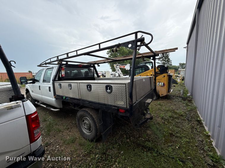 image for item EV6035 2012 Ford F250 Super Duty  Crew Cab bale bed pickup truck