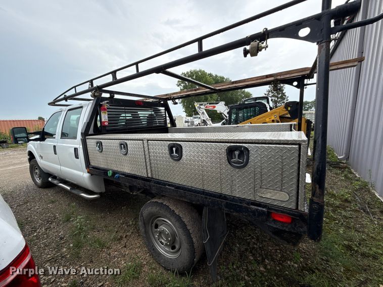 image for item EV6035 2012 Ford F250 Super Duty  Crew Cab bale bed pickup truck