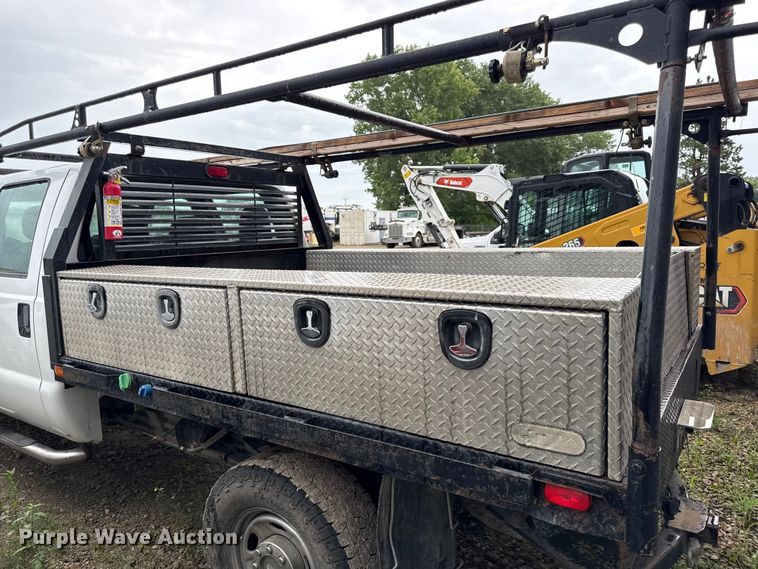 image for item EV6035 2012 Ford F250 Super Duty  Crew Cab bale bed pickup truck