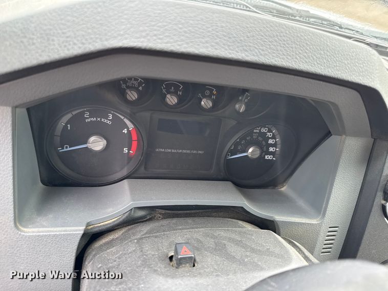image for item EV6035 2012 Ford F250 Super Duty  Crew Cab bale bed pickup truck