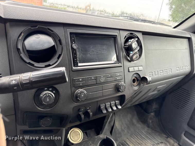 image for item EV6035 2012 Ford F250 Super Duty  Crew Cab bale bed pickup truck