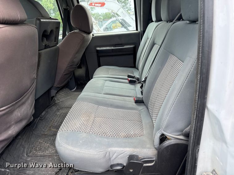image for item EV6035 2012 Ford F250 Super Duty  Crew Cab bale bed pickup truck