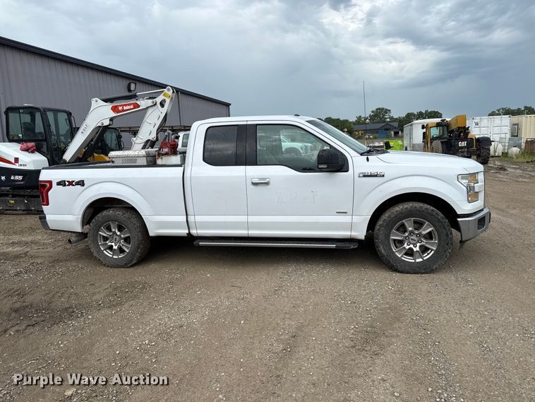 image for item EV6036 2015 Ford F150 XLT Ext. Cab pickup truck