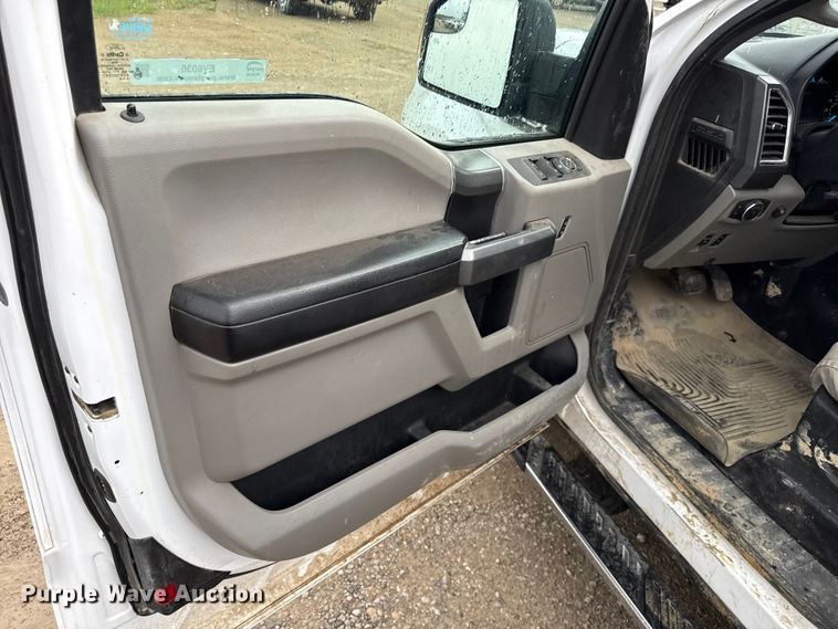 image for item EV6036 2015 Ford F150 XLT Ext. Cab pickup truck
