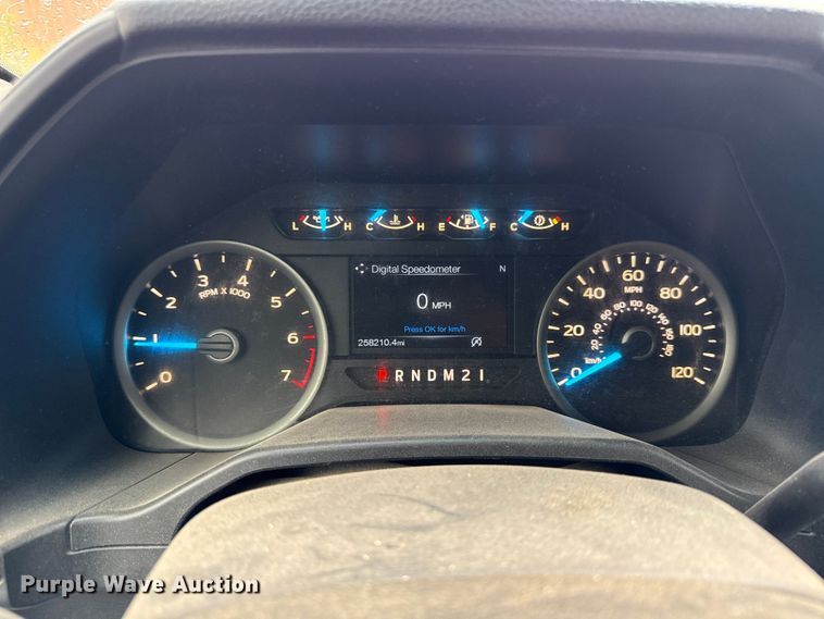 image for item EV6036 2015 Ford F150 XLT Ext. Cab pickup truck