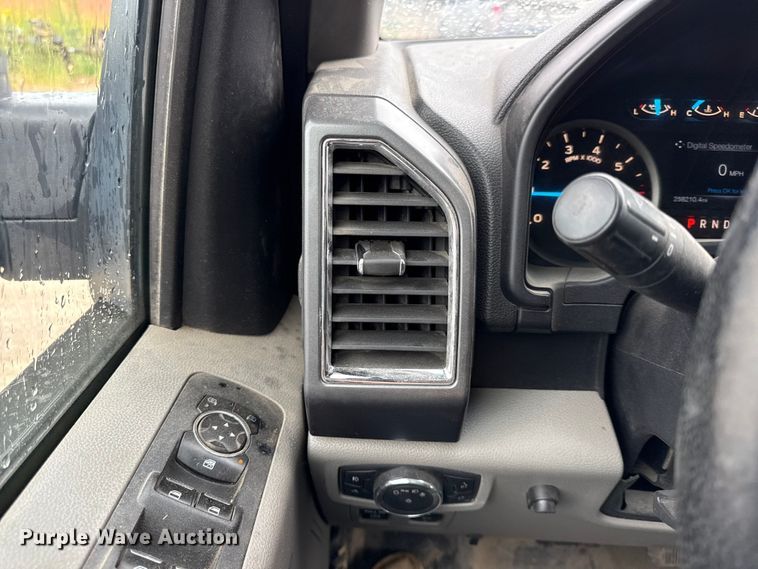 image for item EV6036 2015 Ford F150 XLT Ext. Cab pickup truck