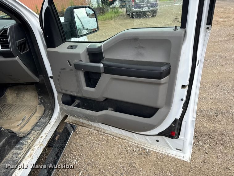 image for item EV6036 2015 Ford F150 XLT Ext. Cab pickup truck