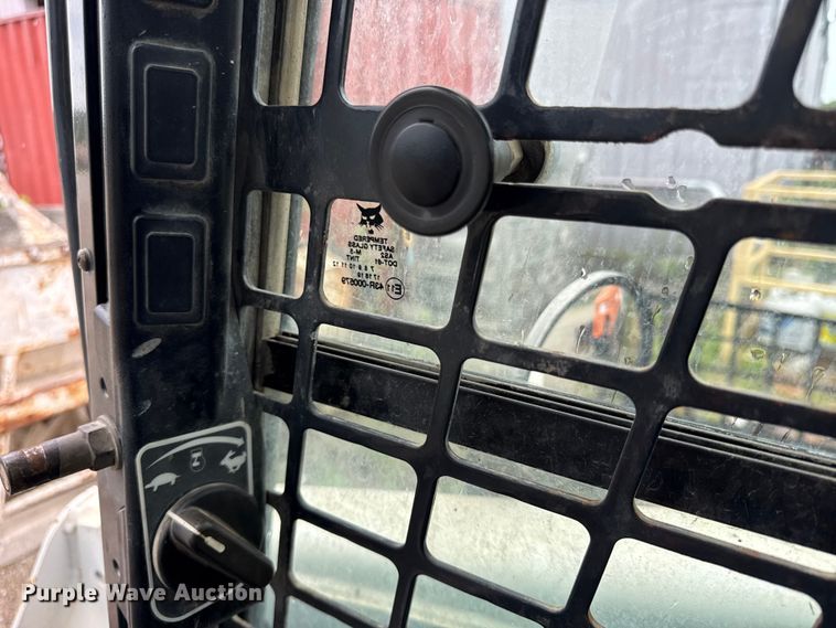 image for item EV6037 2016 Bobcat T750 tracked skid steer loader