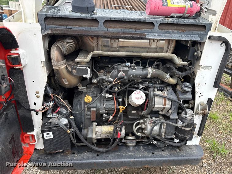 image for item EV6037 2016 Bobcat T750 tracked skid steer loader