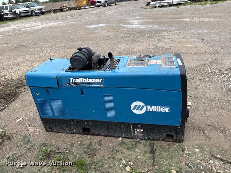 image for item EV6039 Miller Trailblazer 302 Air Pak welder/generator