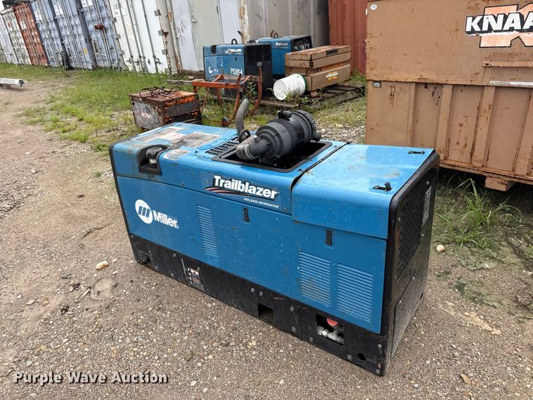 image for item EV6039 Miller Trailblazer 302 Air Pak welder/generator