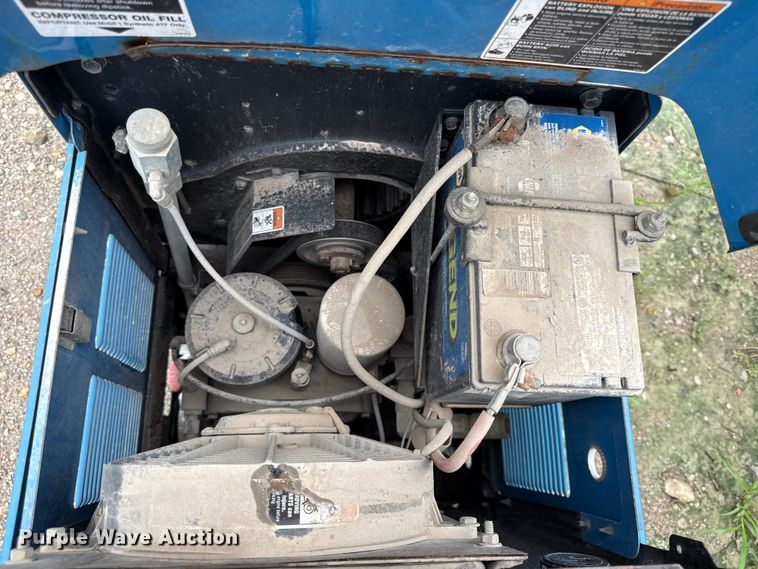 image for item EV6039 Miller Trailblazer 302 Air Pak welder/generator