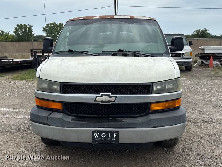 image for item EV6040 2007 Chevrolet Express 3500 van