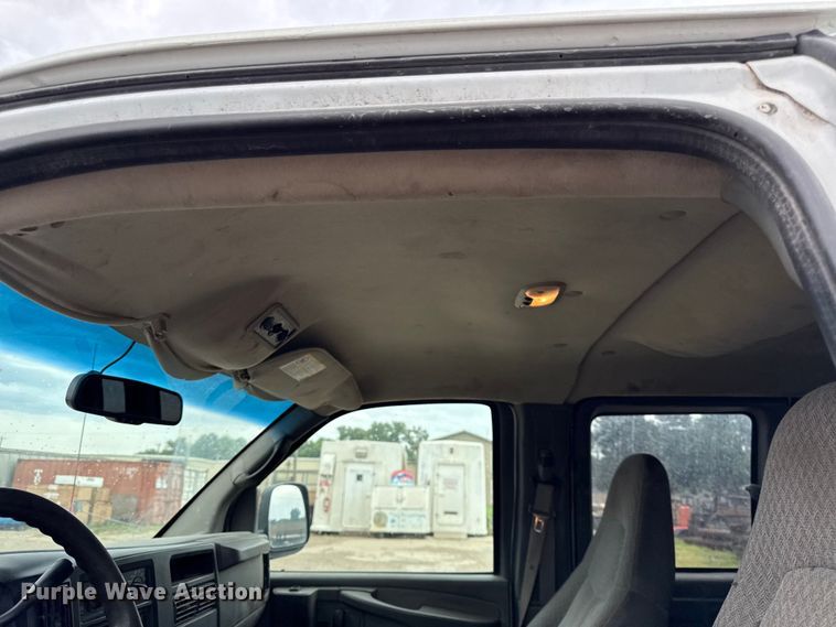 image for item EV6040 2007 Chevrolet Express 3500 van