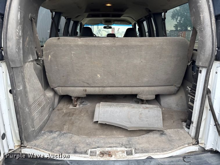 image for item EV6040 2007 Chevrolet Express 3500 van