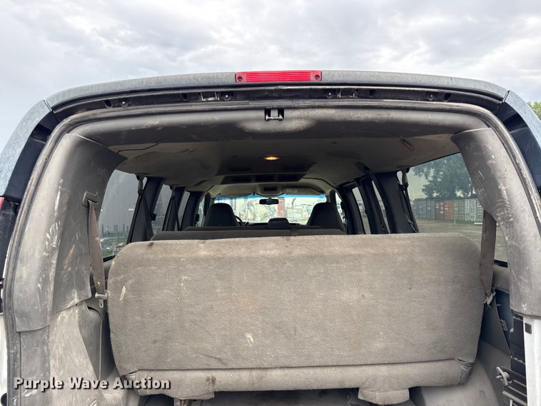 image for item EV6040 2007 Chevrolet Express 3500 van