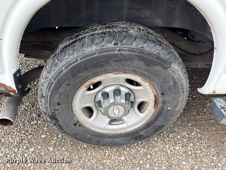 image for item EV6040 2007 Chevrolet Express 3500 van