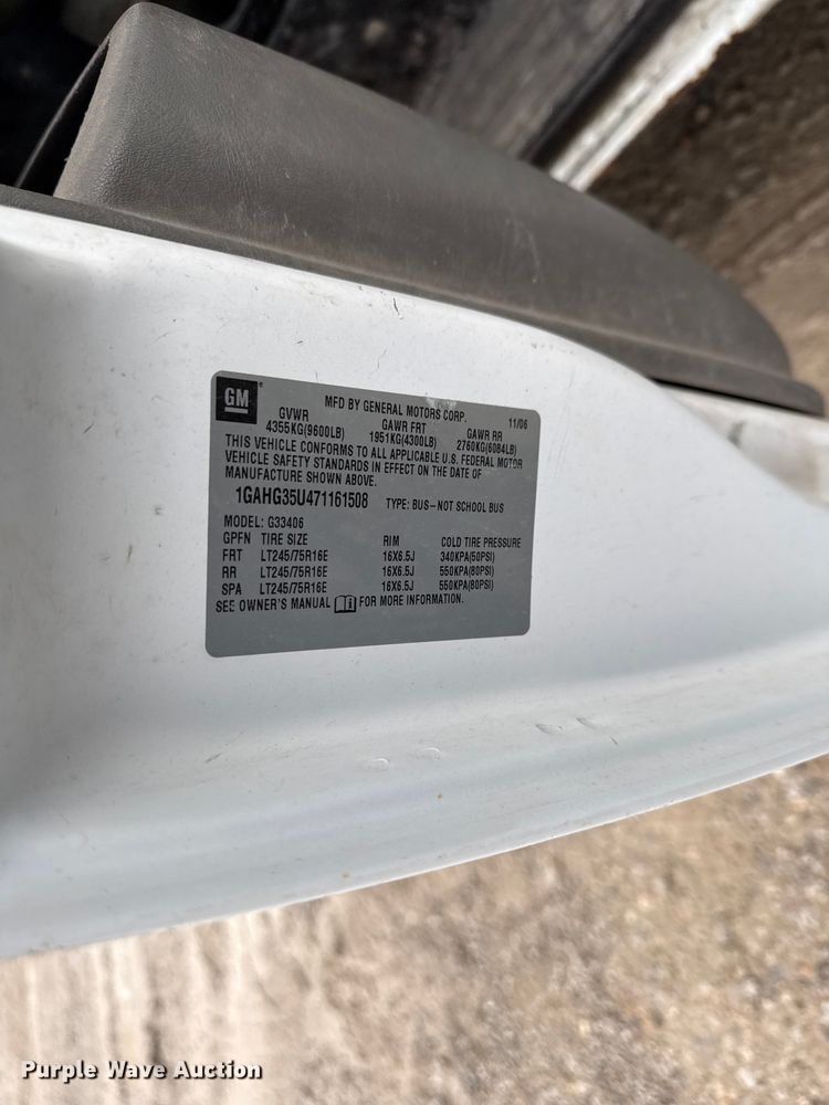 image for item EV6040 2007 Chevrolet Express 3500 van