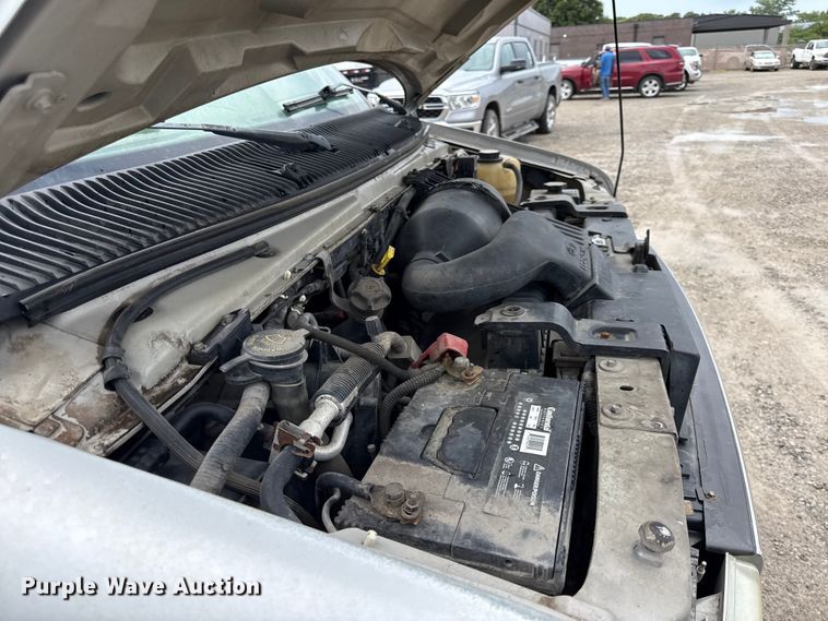 image for item EV6041 2006 Ford E350 Super Duty XLT van