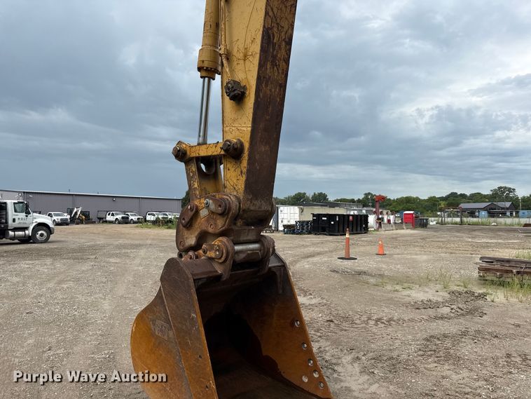 image for item EV6042 2007 Caterpillar 328D LCR excavator