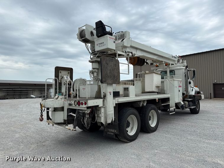 image for item EV6053 2009 International PayStar 5600i digger derrick truck