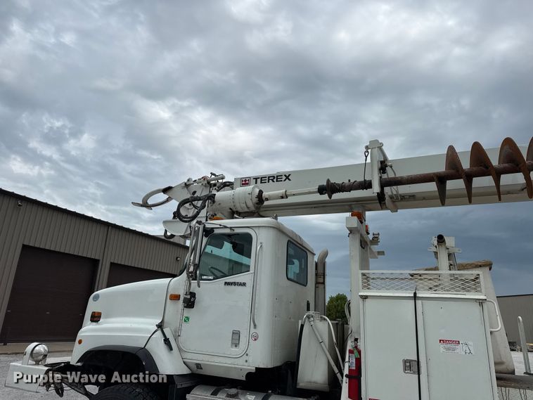 image for item EV6053 2009 International PayStar 5600i digger derrick truck