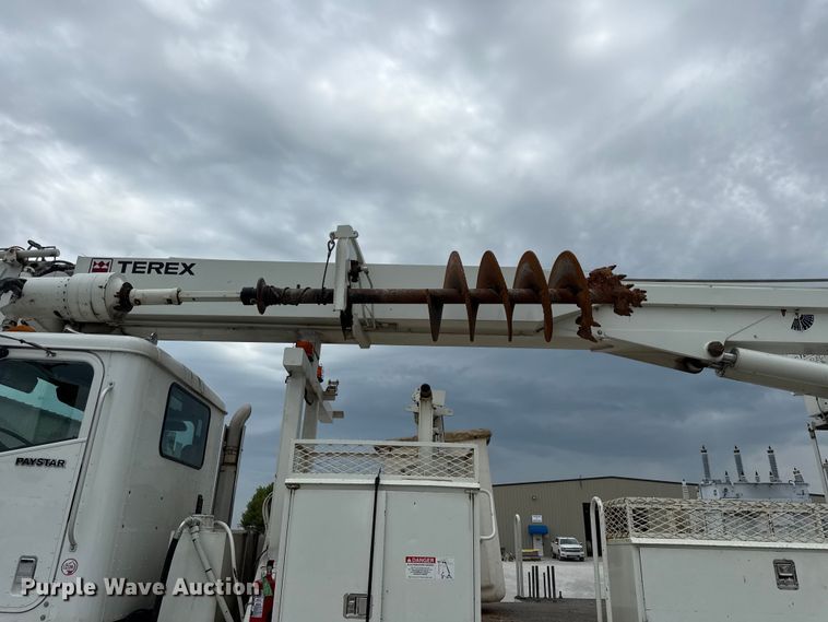 image for item EV6053 2009 International PayStar 5600i digger derrick truck